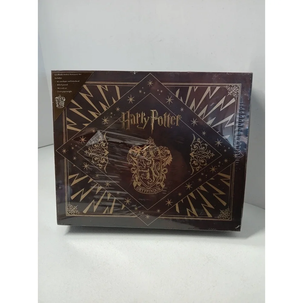 HARRY POTTER GRYFFINDOR DELUXE‎ STATIONERY SET 2015 INSIGHT EDITIONS NEW IN BOX